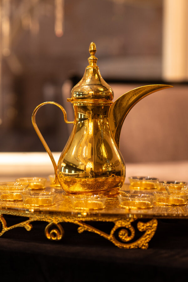 Alternative view of Ấm trà vàng - C/719 BB