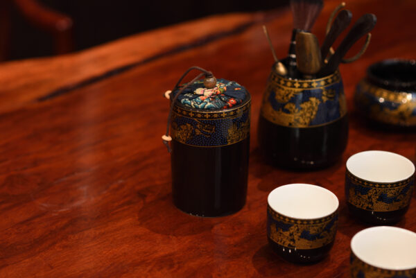 Alternative view of Bộ ấm trà gốm giang tô